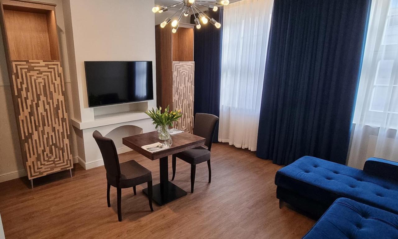 Stary Rynek Old Market Square Premium Apartments & Restaurant Ratuszova Ad 1954 Room Service & Mini Bar Πόζναν Εξωτερικό φωτογραφία